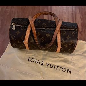 Authentic Louis Vuitton papillon 26 Monogram Handbag